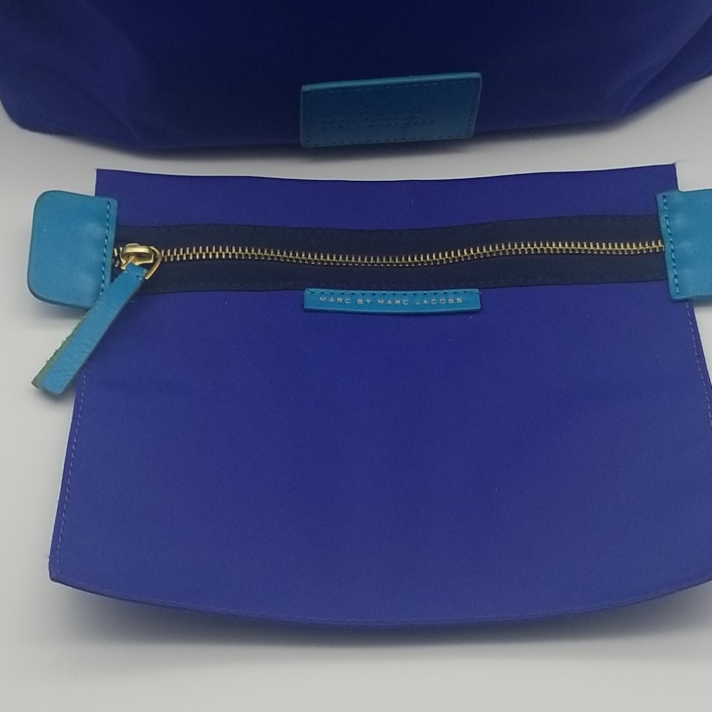 🎈SOLD🎈Marc By Marc Jacobs Tote - Picture 2 of 8